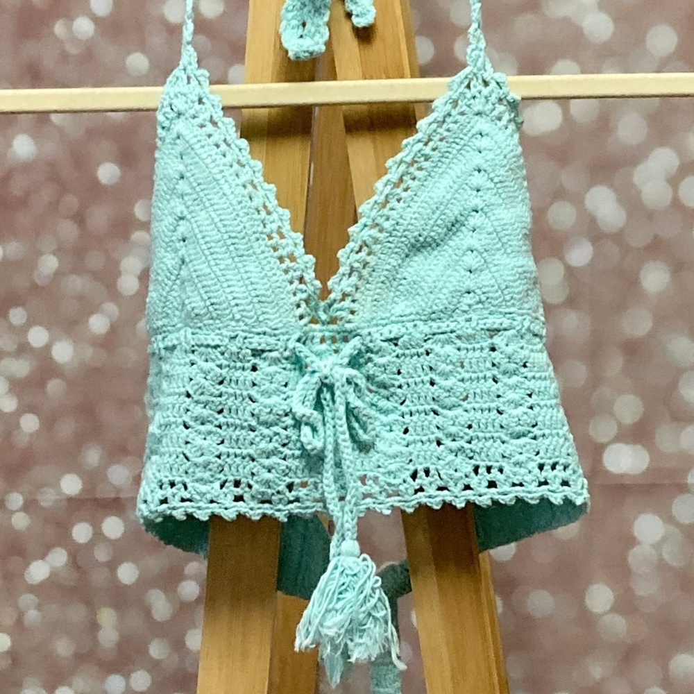 Knitted midriff